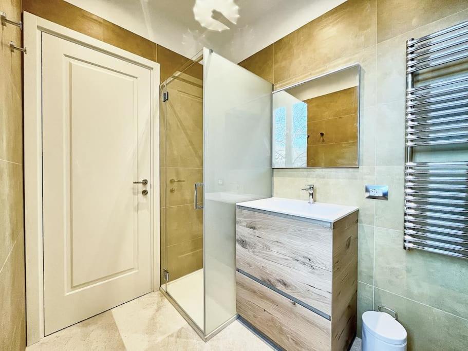 Lovely Flat With Park View ミラノ エクステリア 写真